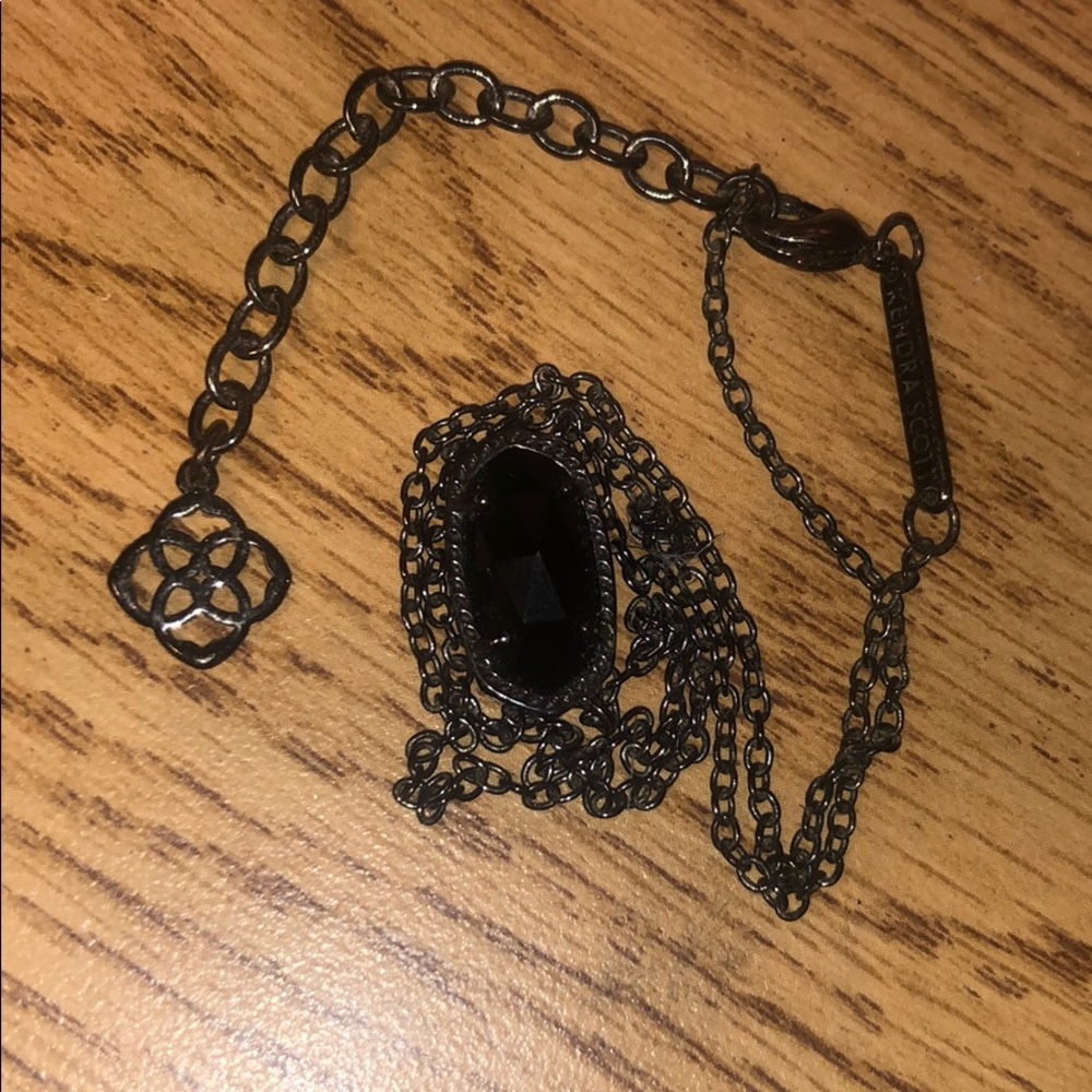 black kendra scott necklace